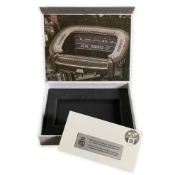 Pursuit 3 Zurück Zur Schule|Memorabilia|Santiago Bernabéu Stadion Real Madrid Stück Umkleidekabine - Weißes Teakholz
